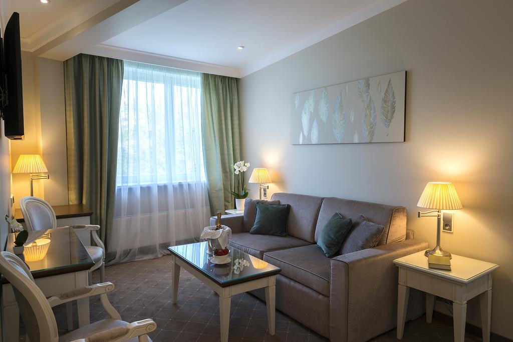 Park Hotel & Spa Katharina Badenweiler Buitenkant foto