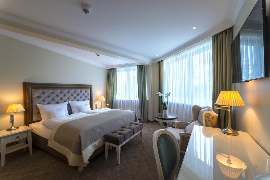 Park Hotel & Spa Katharina Badenweiler Buitenkant foto